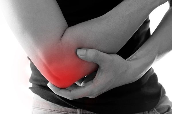 Cách chữa đau khuỷu tay tại nhà như thế nào?