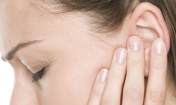 Đau tai do tiếng ồn điều trị như thế nào?
